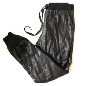 ✖️SOLD✖️Forever21 black Leather joggers